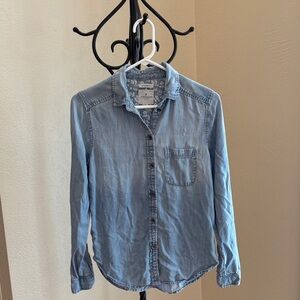 American Eagle Outfitters Light Blue Button Down Shirt Sz Extra Small